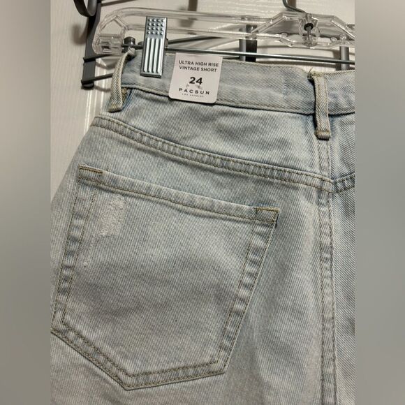 PacSun Light Blue Ultra High Waisted Vintage Denim Shorts size 24 NWT cotton - Picture 8 of 16